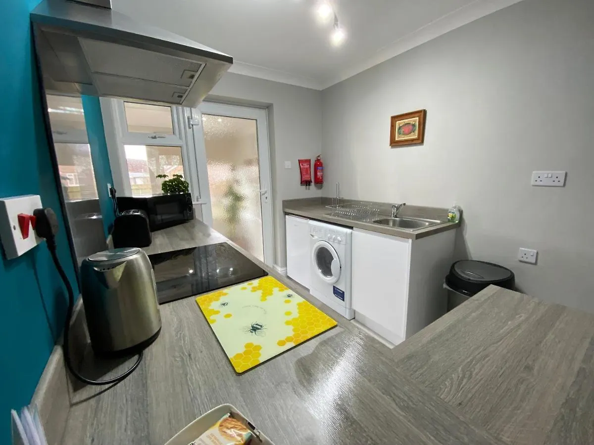 Σπίτι διακοπών Bijou Abode- Bungalow- Free Private Parking And Secure Cabin Driffield