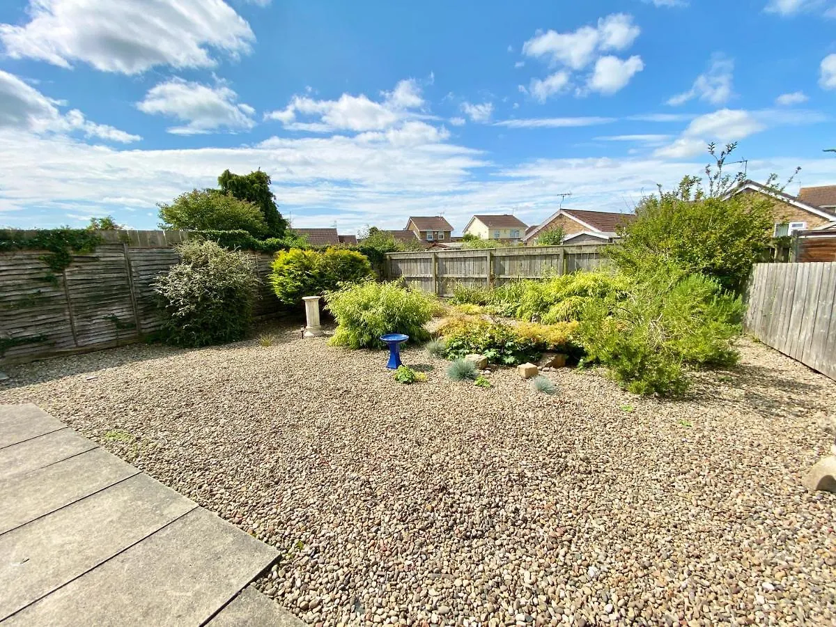 Bijou Abode- Bungalow- Free Private Parking And Secure Cabin Driffield 0*,  Ηνωμένο Βασίλειο