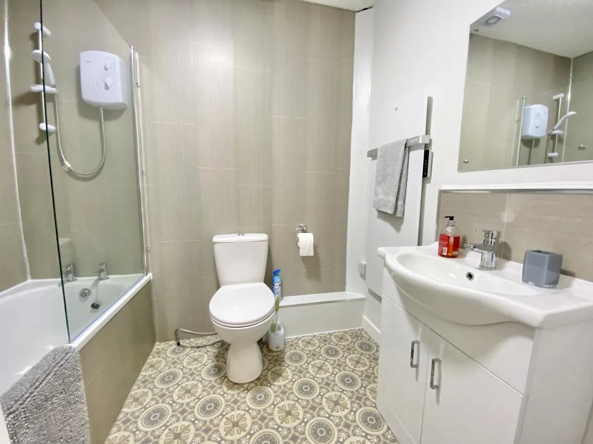 Bijou Abode- Bungalow- Free Private Parking And Secure Cabin Driffield 0*,