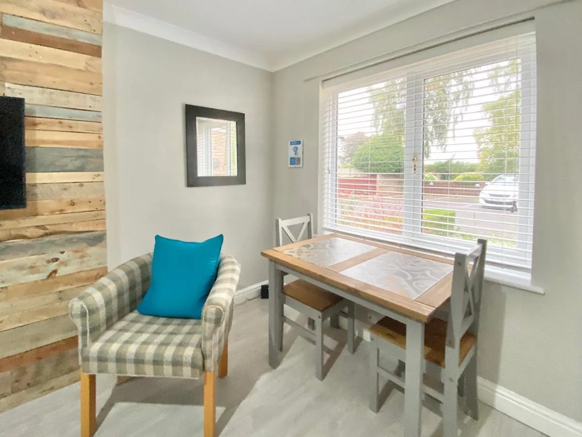 Bijou Abode- Bungalow- Free Private Parking And Secure Cabin Driffield